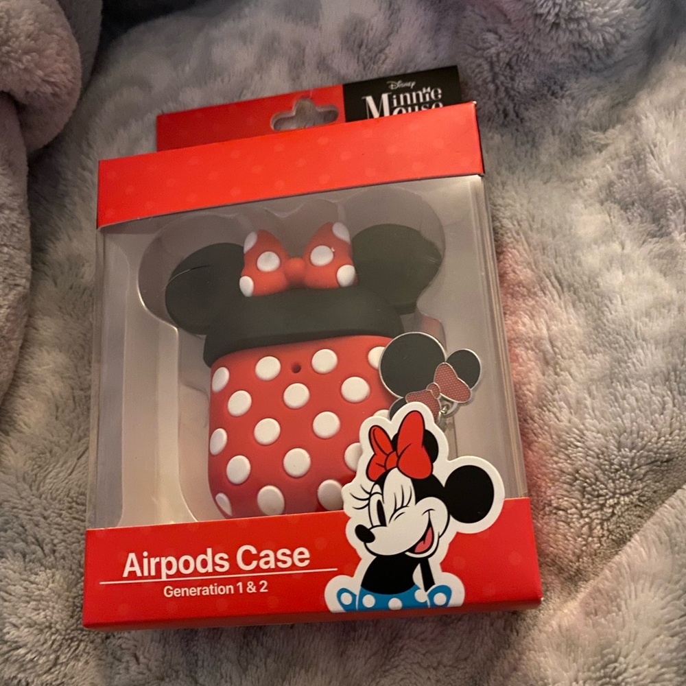 Disney Minnie Mouse AirPods Case